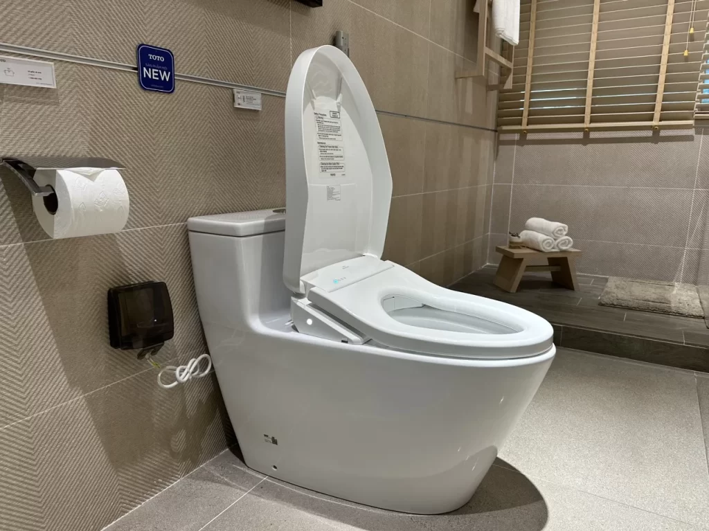 bàn cầu 1 khối TOTO, bồn cầu