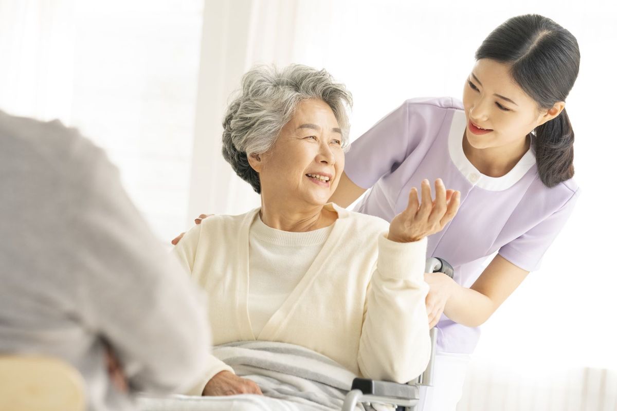 Nguyên tắc thiết kế giải pháp phòng tắm cho người cao tuổi